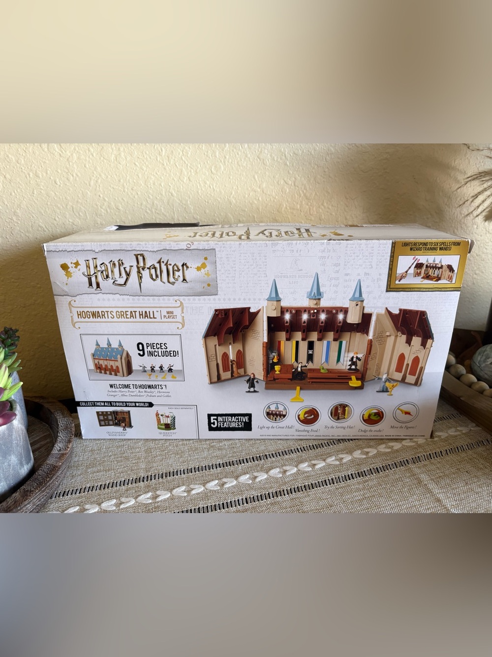 Harry Potter Hogwarts Great Hall Mini play set  with figures